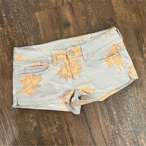 AE Floral Denim Shortie size 8